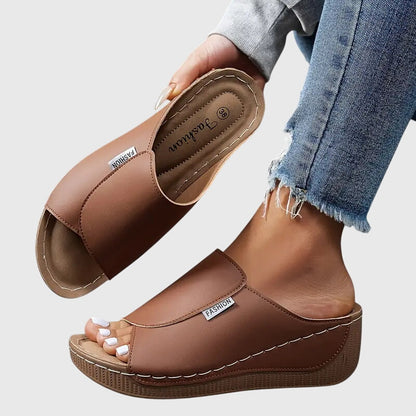 Bríd | Sandalias de Paseo Clásicas y Cómodas
